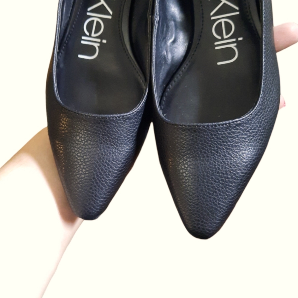 Calvin Klein Emerin Slip On Flats Dress Shoes Point Toe Pebbled Leather Black - Picture 9 of 10